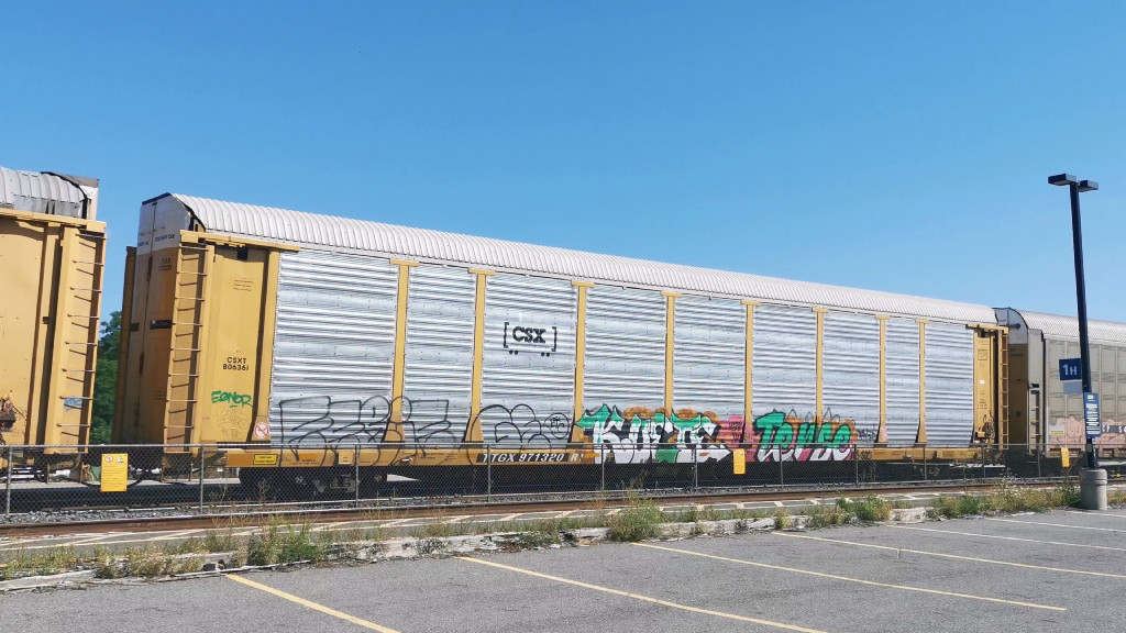 CSXT B6361 (Body) TTGX 971320 (Flat)